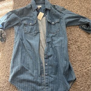 Universal Thread Women's Denim Snap-Front Jacket in Light Blue